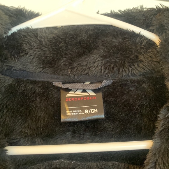 Winter jacket size small - Picture 4 of 10